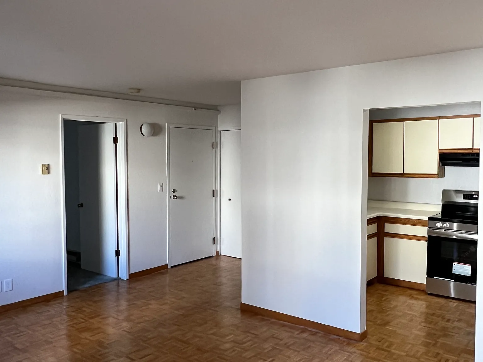 320 Peninsula Ave — Photo 3