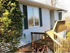 3rd image of 418 Eastley Ct