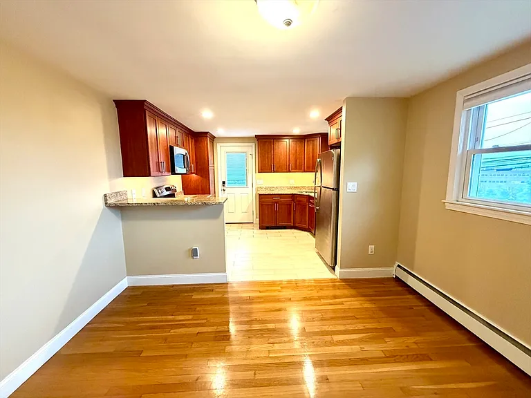 116 Upton Rd — Photo 7