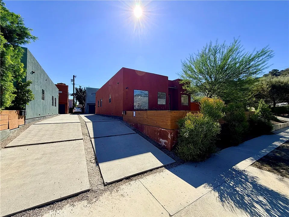 2318 Fernleaf St