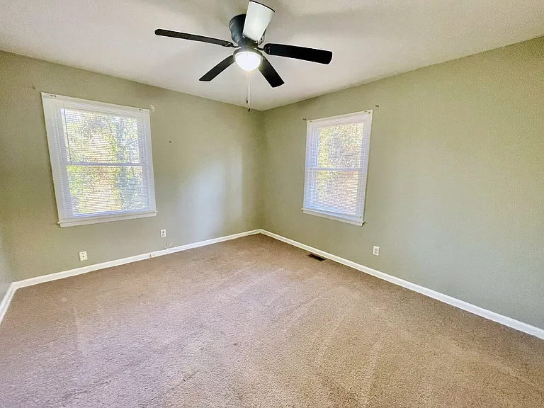 452 Cloverhill Pl — Photo 16