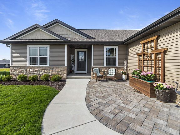 2nd image of W6558 Parkview Dr