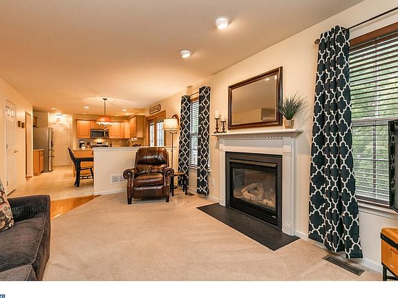 3rd image of 107 Turnberry Dr