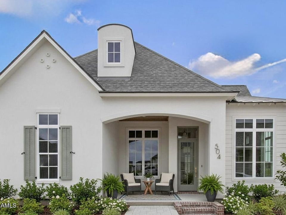 1st image of 504 Broyles Ln