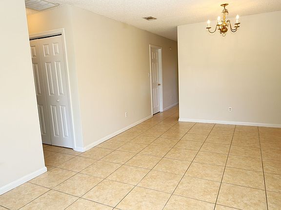 3rd image of 6104 Vinnie Dr APT A