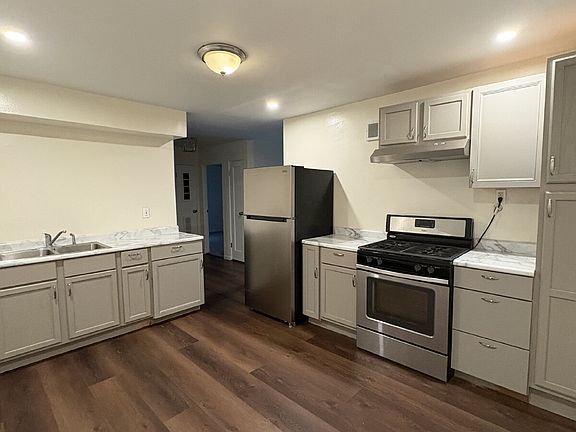 2nd image of 9814 Vickie Pl
