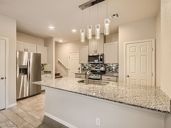 4th image of 4342 Luster Ave