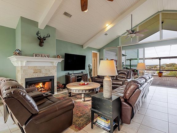 5th image of 1002 Cedar Dr