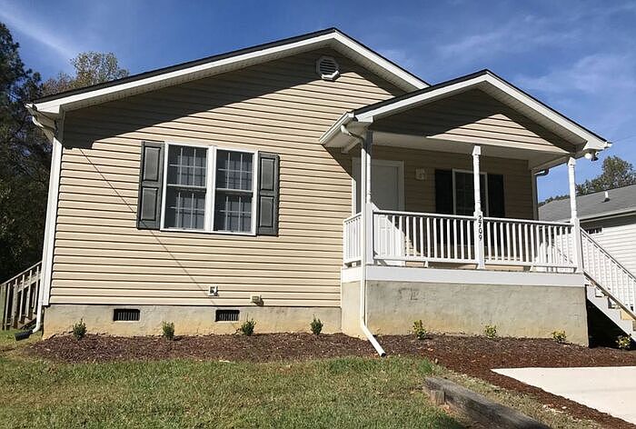1st image of 2707 Dearborn Dr