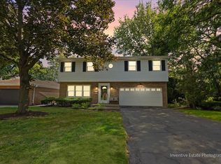 567 Byrd Rd, Riverside, IL 60546