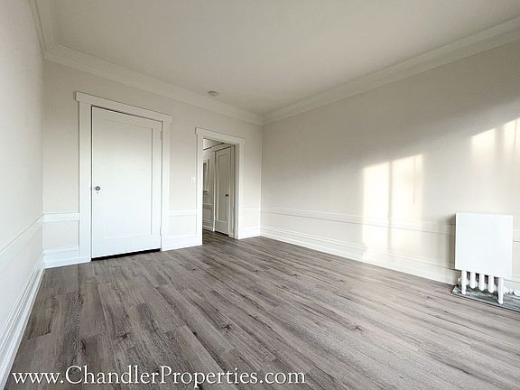 4th image of 3255 Sacramento St #8