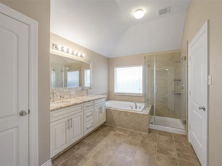 13715 Cypresswood Crossing Blvd — Photo 33