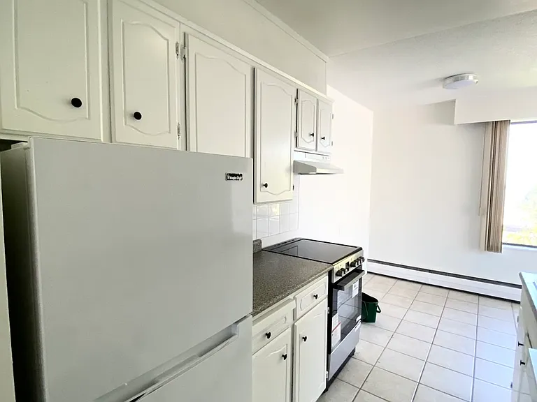 15158 Royal Ave #302 — Photo 10