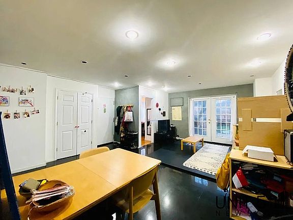 4th image of 1404 Bedford Ave #2