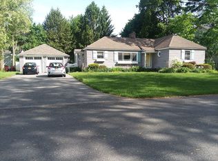 40 Arbor Dr, Glens Falls, NY 12801