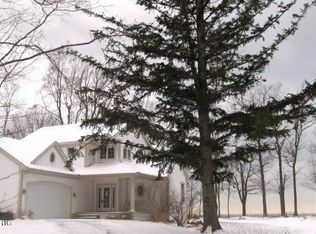 7186 Cottage Ln, South Haven, MI 49090