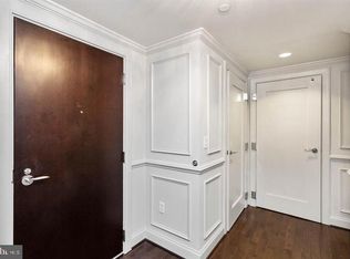 1111 19th St N APT 1707, Arlington, VA 22209