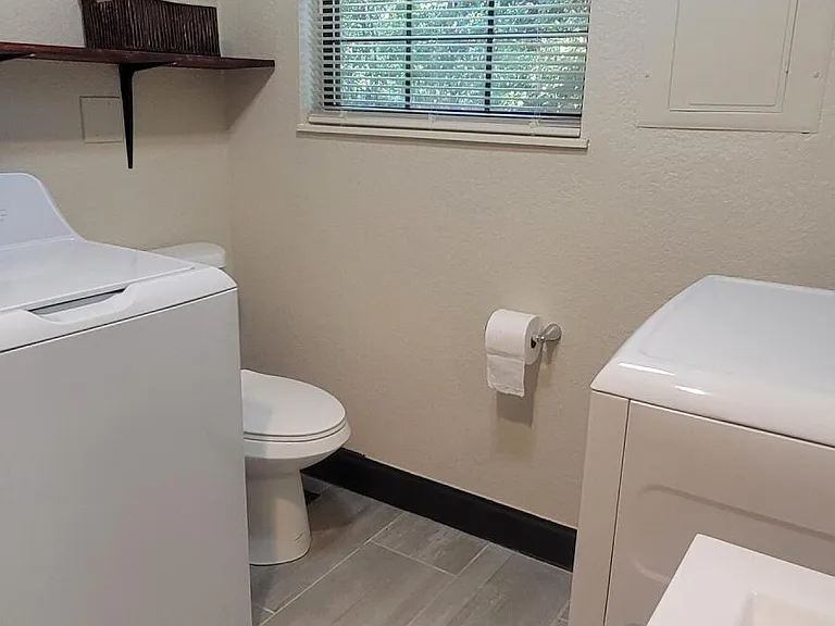 710 Dailey Ave — Photo 27