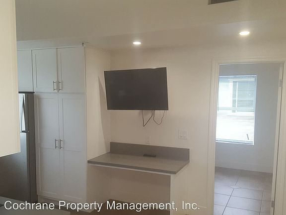 3rd image of 5615 Carpinteria Ave APT 222