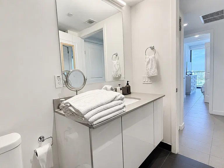 1600 NE 1st Ave #2512 — Photo 13