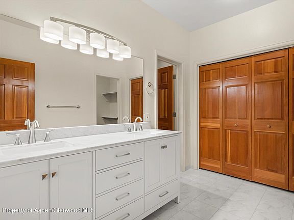 5th image of 610 Evans Ct