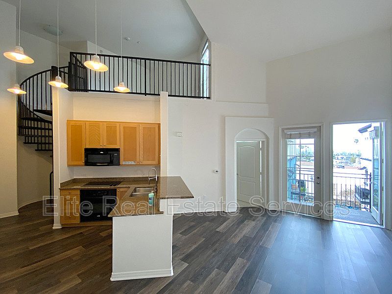 1st image of 3957 30th St