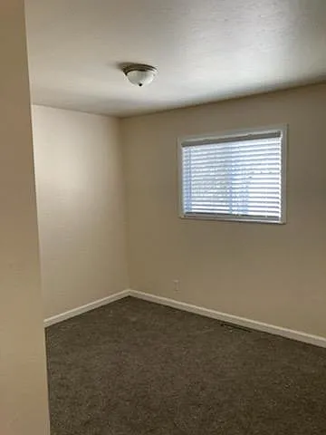 802 E Santa Fe St — Photo 4