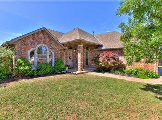 1808 Oxford St, Edmond, OK 73013