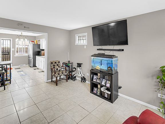 5th image of 750 May St
