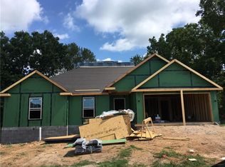 2030 Dover Cv, Pea Ridge, AR 72751