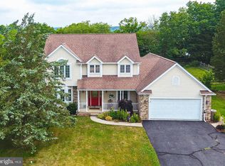 1071 E 2nd St, Red Hill, PA 18076