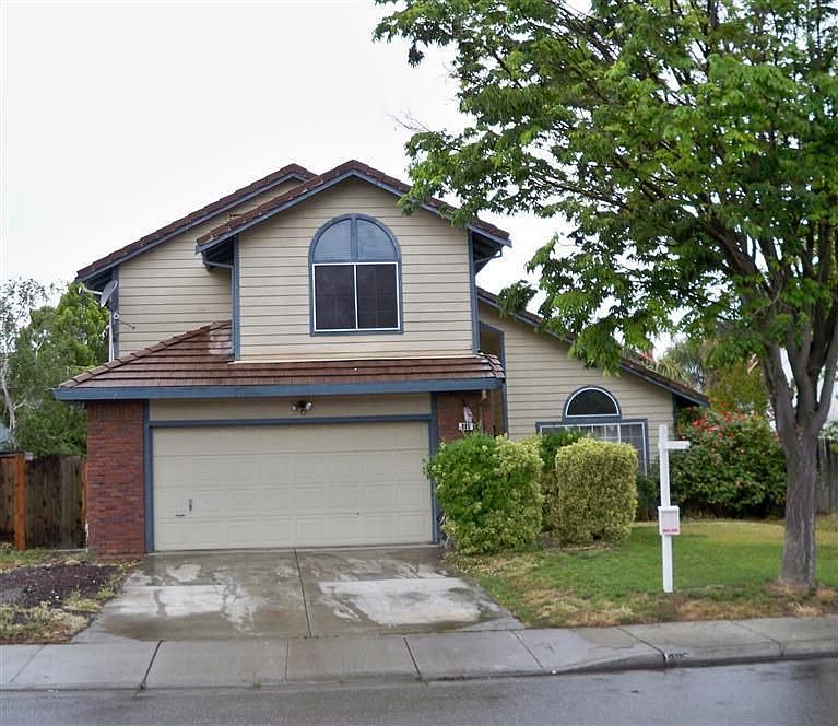 1st image of 885 Glacier St