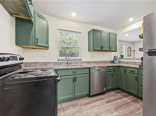 210 NE Maple St, Lees Summit, MO 64063