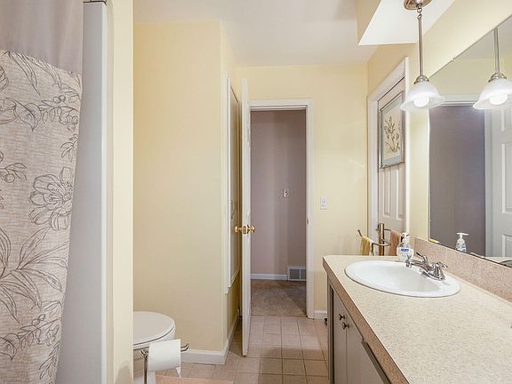 4th image of 3083 Pinedale Dr SW