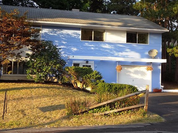 2nd image of 35 N Belmont Cir