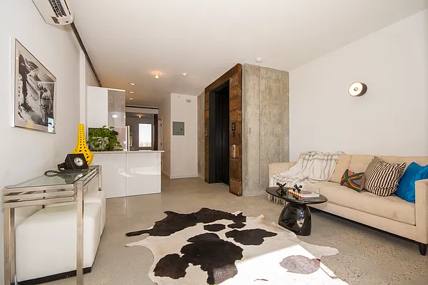 Sold by Hello Living LLC | media 20