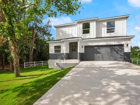 147 Kahana Ln, Bastrop, TX 78602