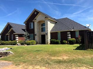 410 NW Crater Creek Rd, Cache, OK 73527