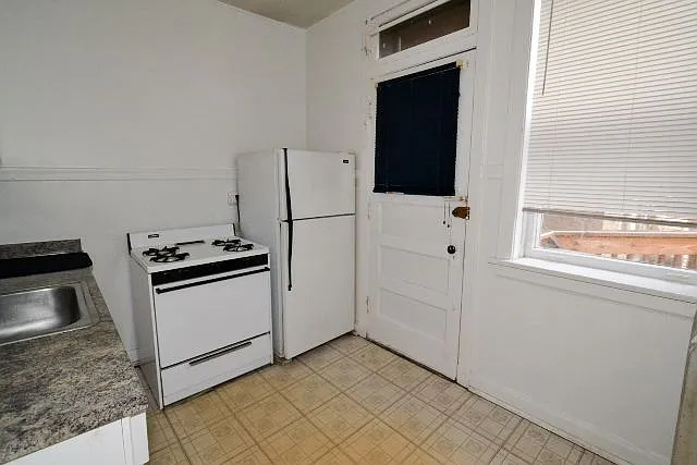 5021 N Winchester Ave #4 — Photo 4