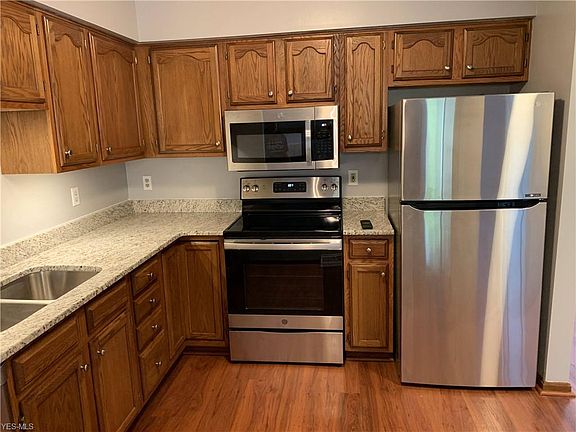 4th image of 4277 Rolling Hills Dr
