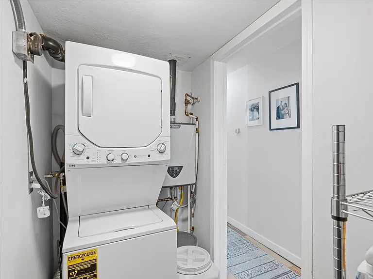 616 S 1300 W — Photo 13