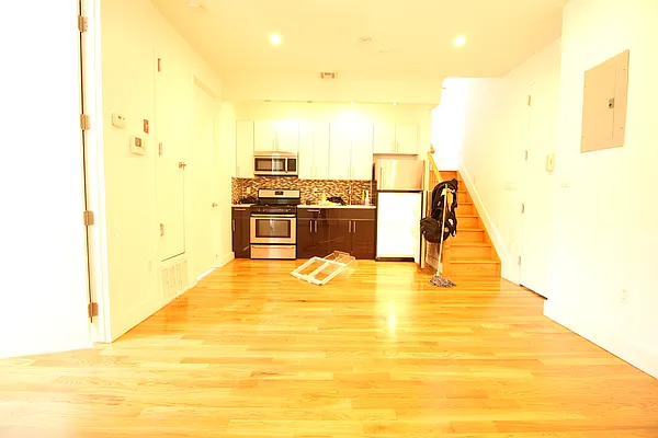 Rented by Flight of Fancy Realty Group | media 17