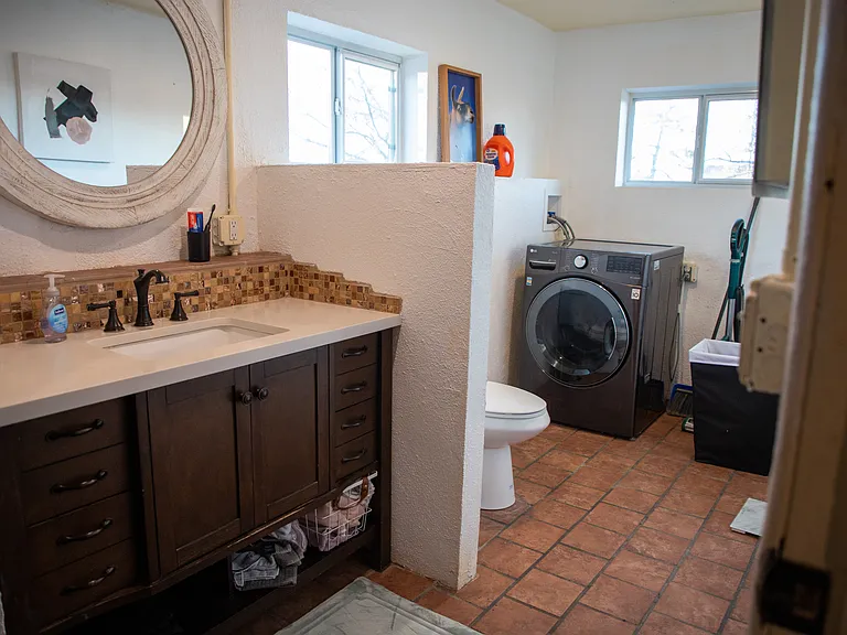 111 E Navajo Dr — Photo 5