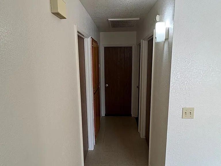 1543 N Willis St — Photo 3