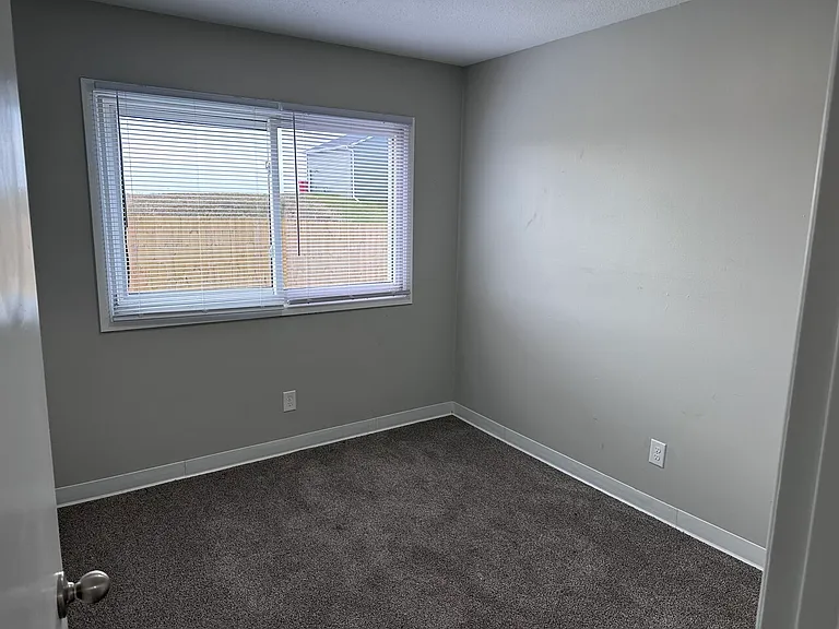 1014-1028 Shagbark Dr #1 — Photo 6