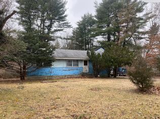 237 Salem Rd, Tewksbury, MA 01876