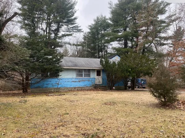237 Salem Rd, Tewksbury, MA 01876