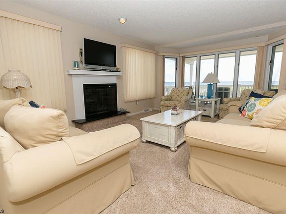 4th image of 5629 Central Ave #1