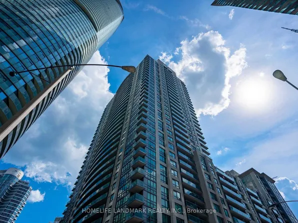 19 Grand Trunk Cres Unit 2803, Toronto, ON M5J 3A3