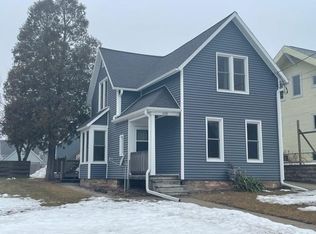 428 N 5th St, Manitowoc, WI 54220